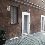 Giulia Apartment