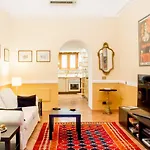 Quiet And Cozy Trastevere Hideaway