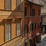 Lovely New Home, Fontana Di Trevi