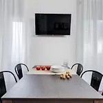Bmga L Cozy Industrial Apartment In City Center