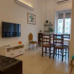 Casa Giova: Bilocale Con Balcone Al Gianicolo