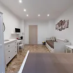 Casa Rosa Beige E Blu