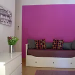 Metronio House