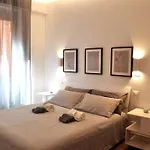 Casa Con Giardinetto Al Centro Di Roma