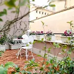 Terrace Modern Studio Trastevere -Topcollection