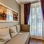 Roma Boutique Hotel