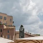 Campo De Fiori Chic