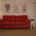 Cornelia Idi Gemelli, Chicca Metro Apartment