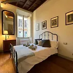 Boutique Signature Suite In The Heart Of Ancient Rome