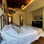 Boutique Signature Suite In The Heart Of Ancient Rome