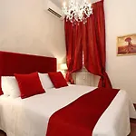 Avignonesi Suites