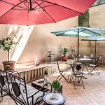 Marta Inn