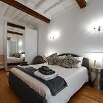 Castel Sant\'Angelo Apartments - Exclusive & Luxury