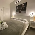 Roma Guesthouse Affittacamere Centro Citta\' Softrooms-Metro\' A 1 Metro