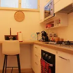 Modern Comfy Apartment With Terrace Near San Paolo