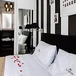 Glamroom Luxury Terrace