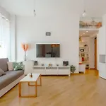 Eli Apartment