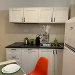 The Best Rent - Spacious One-Bedroom Apartment Near Colosseum