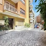 Victoria Apartment