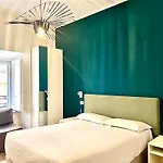 900 Liberty Rooms