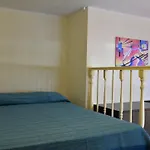 Gemelli Holidays - Monte Mario Station Connecting To Center In 20 Minutes, 2 Easy Lofts, Groundfloor With Courtyard, Mezzanine Bedroom, Baby & Pet Friendly, 2 Steps From Groceries, Restaurants, Park, Bus, Cycle Path - Warm Guest Care In 4 Languages