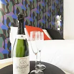 Genesi Suites
