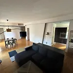 Modern Flat - Downtown