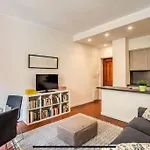 Coliseum Cozy Flat