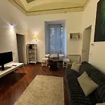 Cozy Apartment Near Colosseum