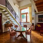 Crimson Guest House