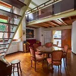 Crimson Guest House