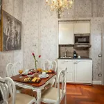 The Inn At The Spanish Steps Luxury Collection - Bocca Di Leone 63 Luxury Suites