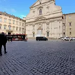 Realty Company Piazza Venezia