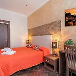 Alis Laura Guest House - 150M From Piazza Bologna Metro And 10 Minutes From The Colosseum