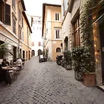 Il Nido Sui Tetti Di Piazza Navona