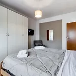 Near Metro A - Modern Boho Style Apartment