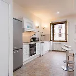 Elegantis San Giovanni Suite Apartment - Easily Get To The Historic Center, Metro, Tram And Bus Are All Nearby