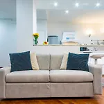 Elegantis San Giovanni Suite Apartment - Easily Get To The Historic Center, Metro, Tram And Bus Are All Nearby