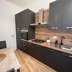 Pyramidhouse Rome - Apartment 100Mq With View - 2Km From The Colosseum