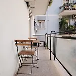 A Few Minutes From The Colosseum - Free Wi-Fi & Netflix
