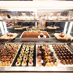 A.Roma Lifestyle Hotel