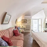 Piazza Colonna Apartment - Charme Homes