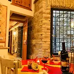 Bombetta House