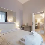 Ara Pacis Luxury Apartments By Caprirooms