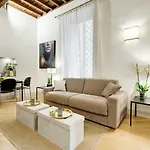 Trevi Chic House