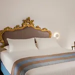 Gcf Luxury Suites, Guest House