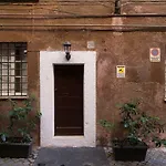 Giulia Apartment