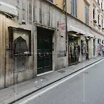 Visione Via Sant’Andrea delle Fratte, 36