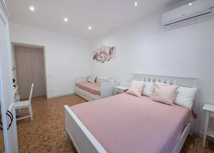 Casa Rosa Beige E Blu