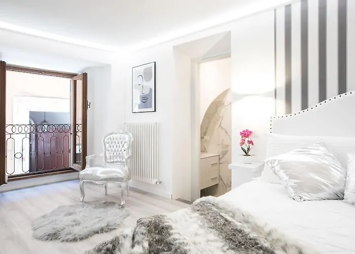 My Piazza Navona Jacuzzi Suite -Topcollection